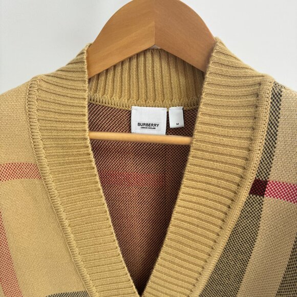 NWOT !Burberry Vintage Check V-neck cardigan - Picture 11 of 12
